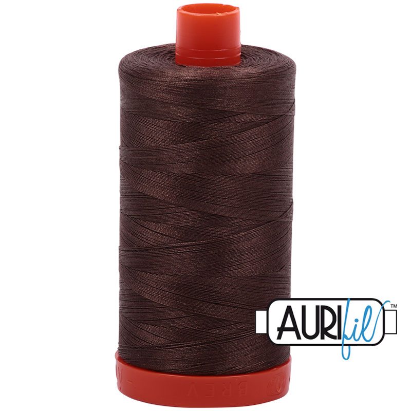 Fil à courtepointe Aurifil Coton 50wt - View 17