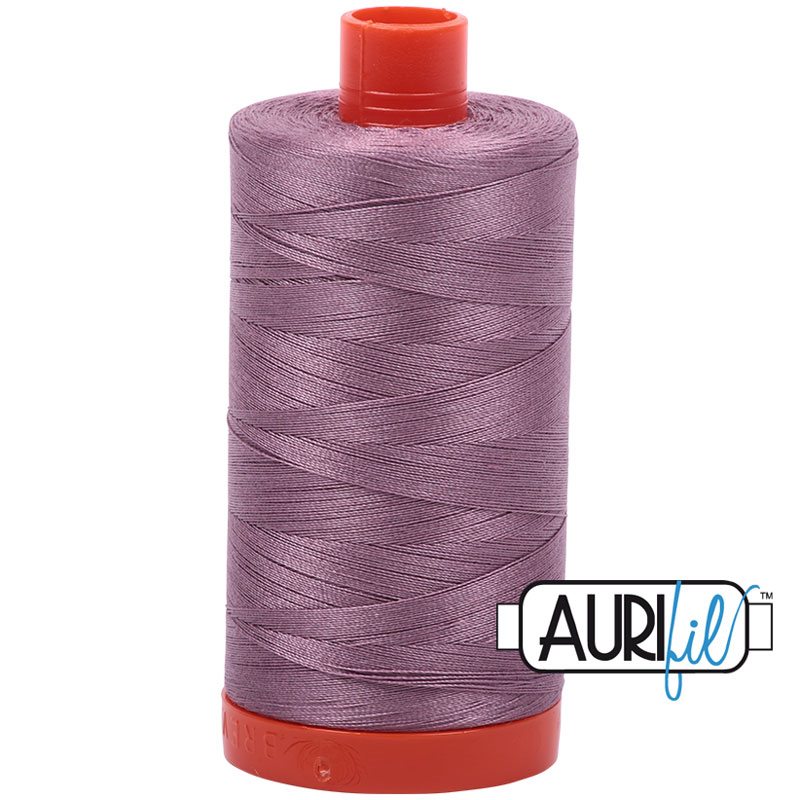 Fil à courtepointe Aurifil Coton 50wt - View 120
