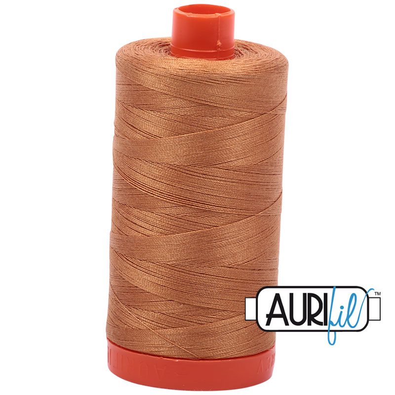 Fil à courtepointe Aurifil Coton 50wt - View 182