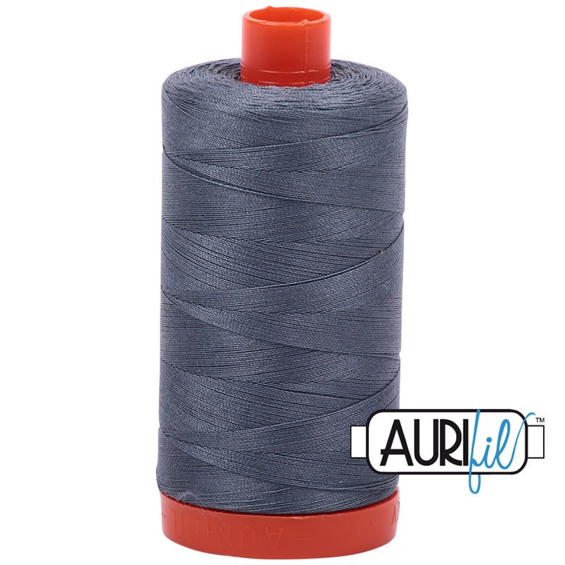 Fil à courtepointe Aurifil Coton 50wt - View 26