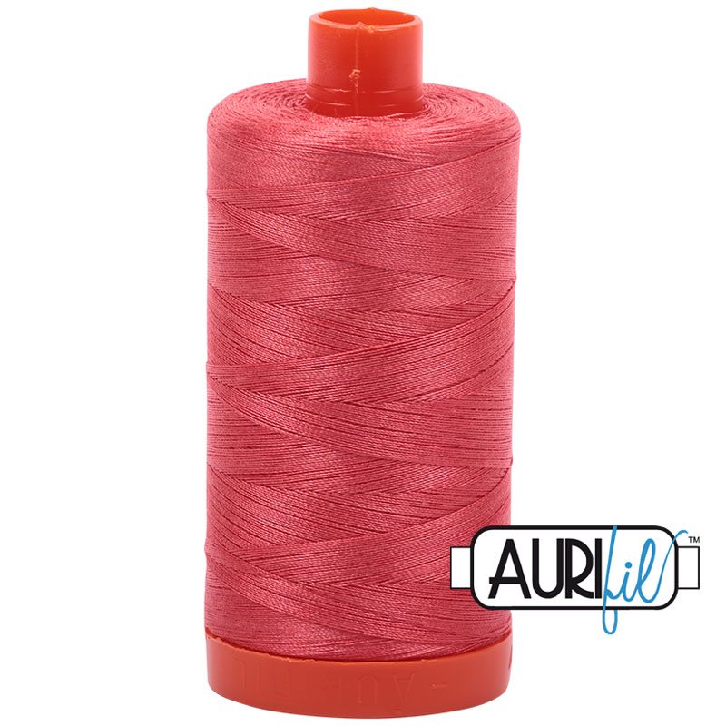 Fil à courtepointe Aurifil Coton 50wt - View 233