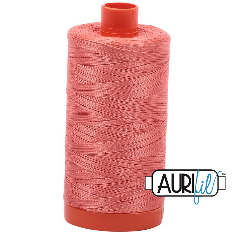 Fil à courtepointe Aurifil Coton 50wt - View 267