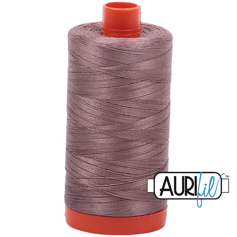 Fil à courtepointe Aurifil Coton 50wt - View 269