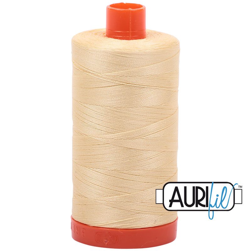 Fil à courtepointe Aurifil Coton 50wt - View 36
