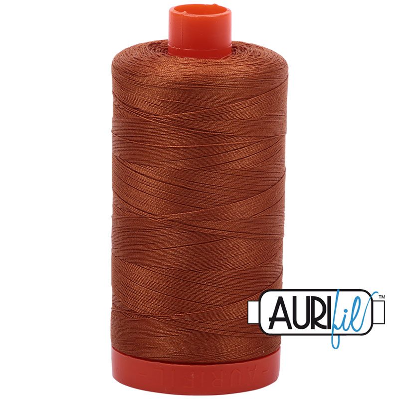 Fil à courtepointe Aurifil Coton 50wt - View 49