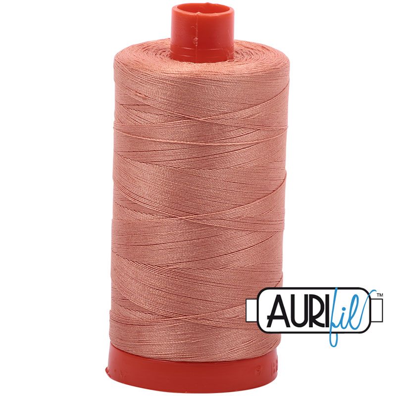 Fil à courtepointe Aurifil Coton 50wt - View 53