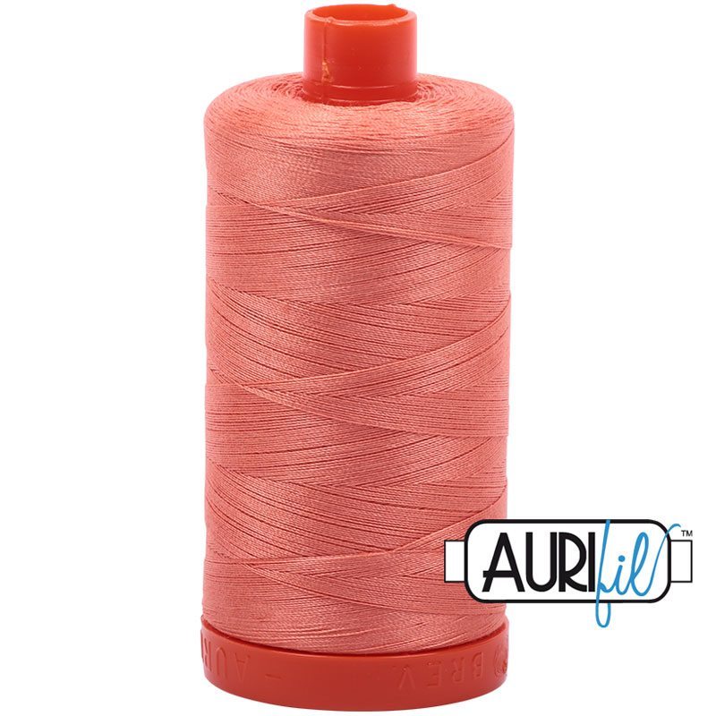 Fil à courtepointe Aurifil Coton 50wt - View 54