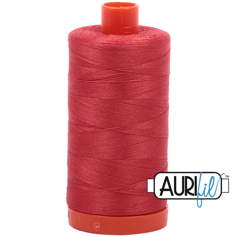 Fil à courtepointe Aurifil Coton 50wt - View 61