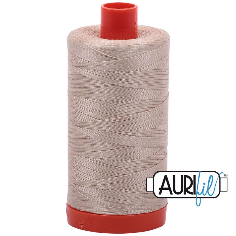 Fil à courtepointe Aurifil Coton 50wt - View 69
