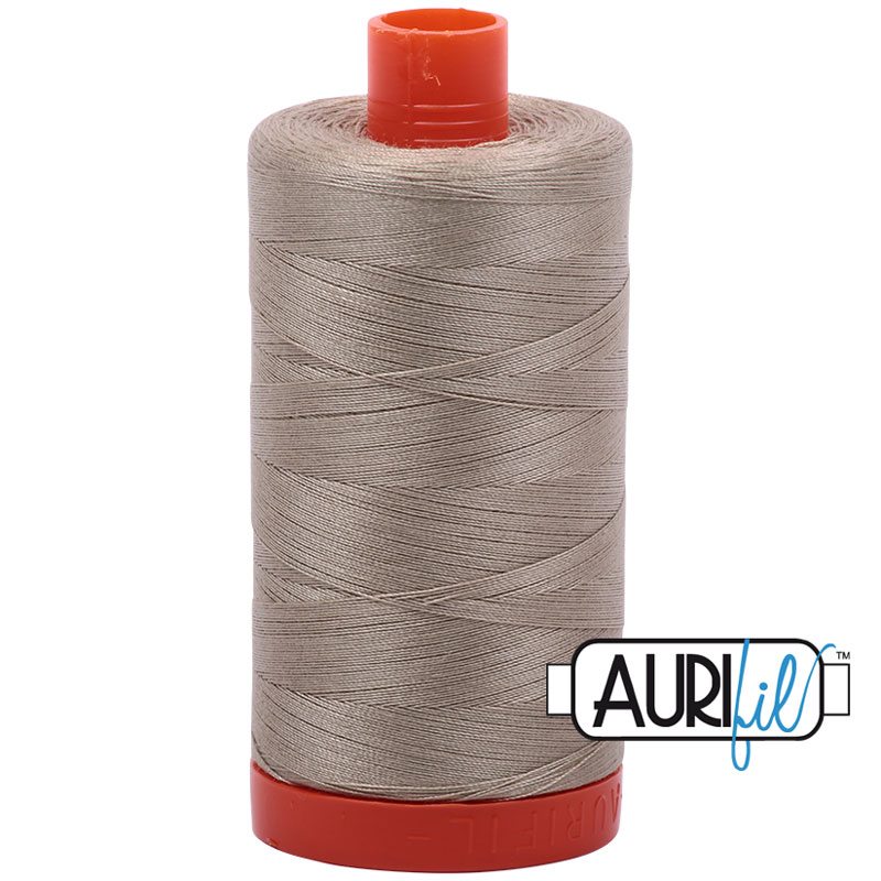 Fil à courtepointe Aurifil Coton 50wt - View 74
