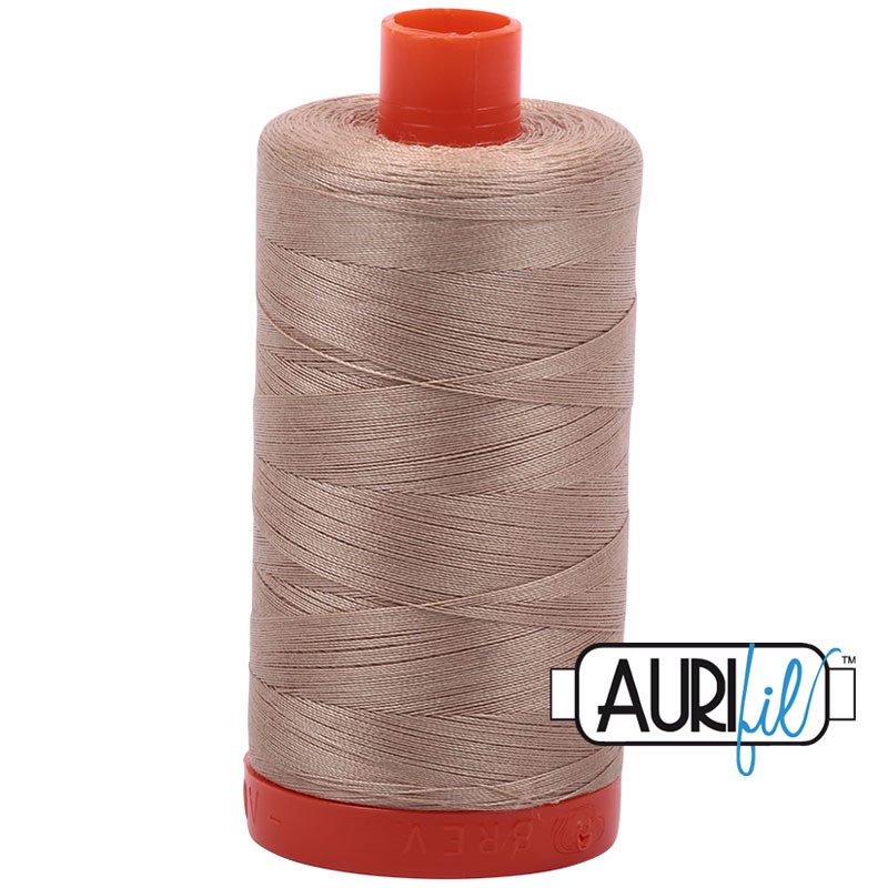 Fil à courtepointe Aurifil Coton 50wt - View 76