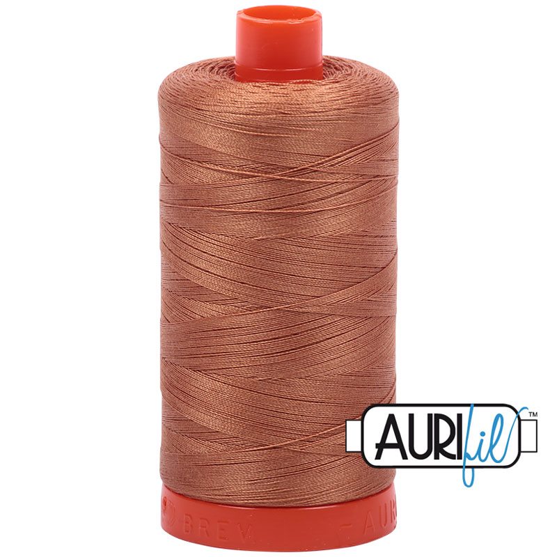 Fil à courtepointe Aurifil Coton 50wt - View 77