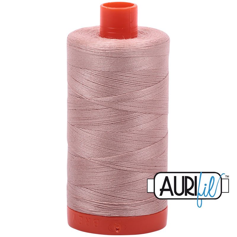 Fil à courtepointe Aurifil Coton 50wt - View 86