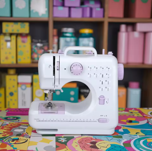 Machine à coudre portable 505 Mini, électrique et multifonctionnelle, idéale pour les vêtements d'enfants. - View 1